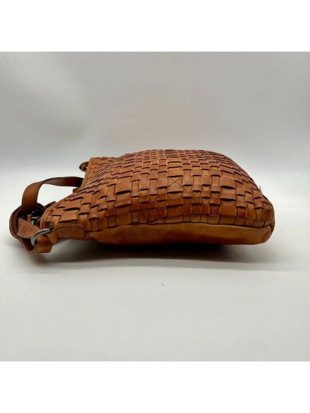 Vilenca Brown Woven Leather Crossbody Bag - Picture 4 of 10
